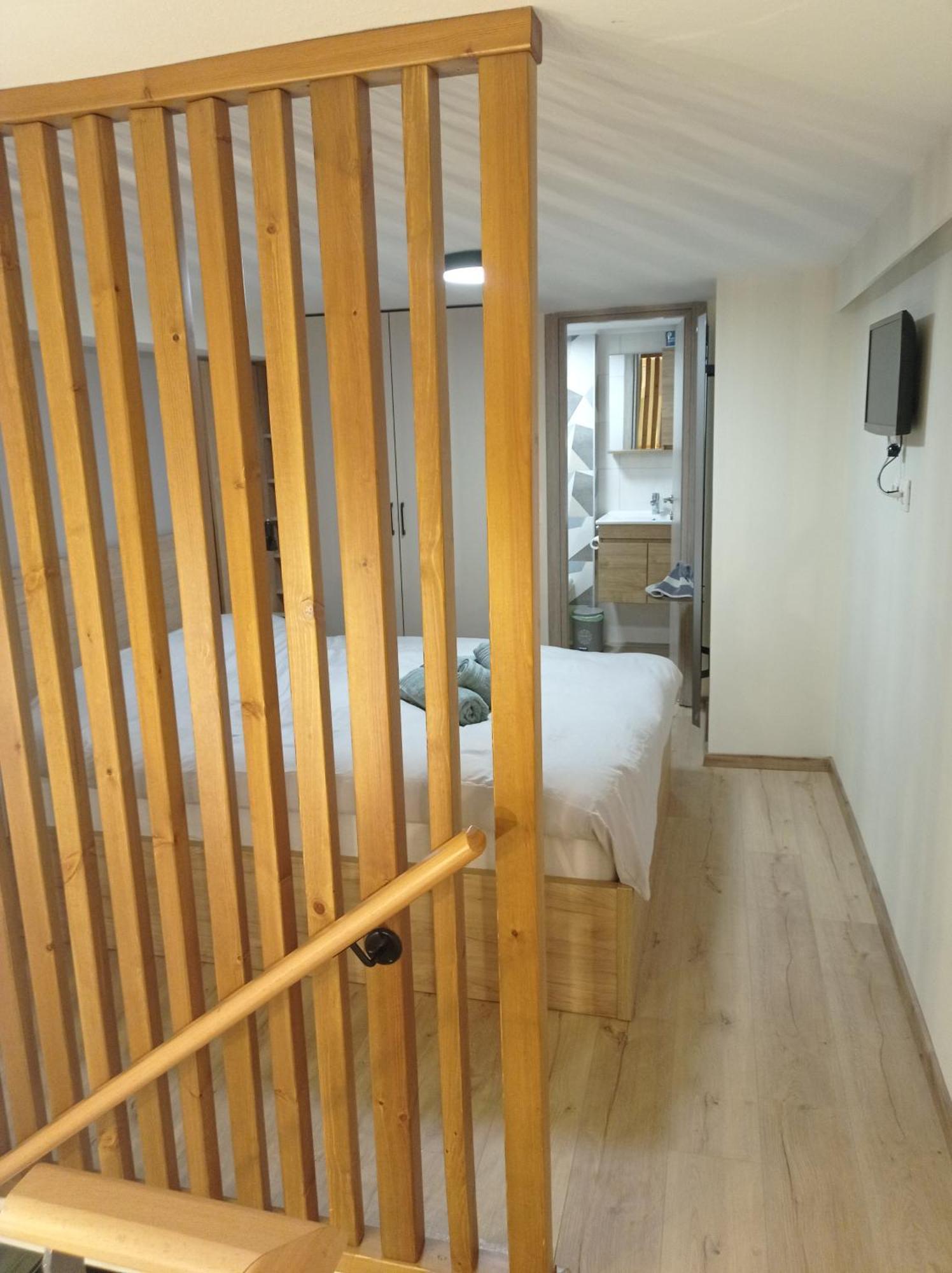 Minimal Two-Floor Apartment Salonic Exterior foto